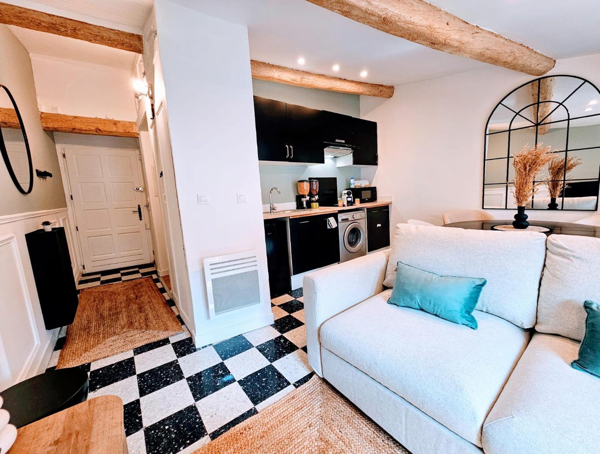 4 Couchages Elegant Au Coeur Du Vieux ニース エクステリア 写真